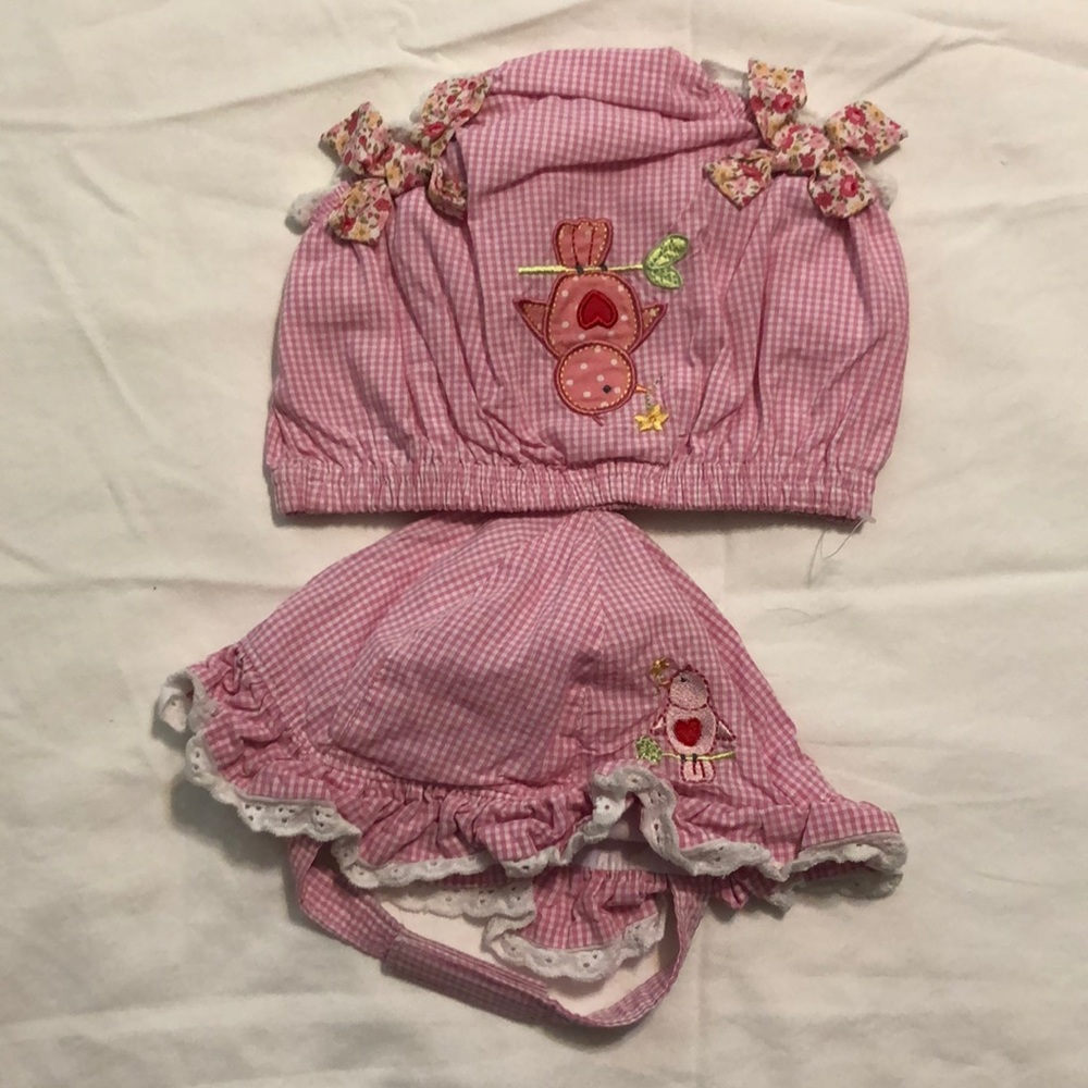 Bonnet & Bloomers